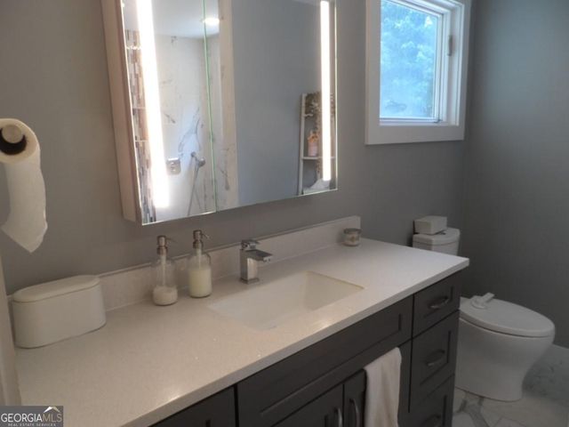 1213 Van Allen Mews NW, Atlanta, GA 30318