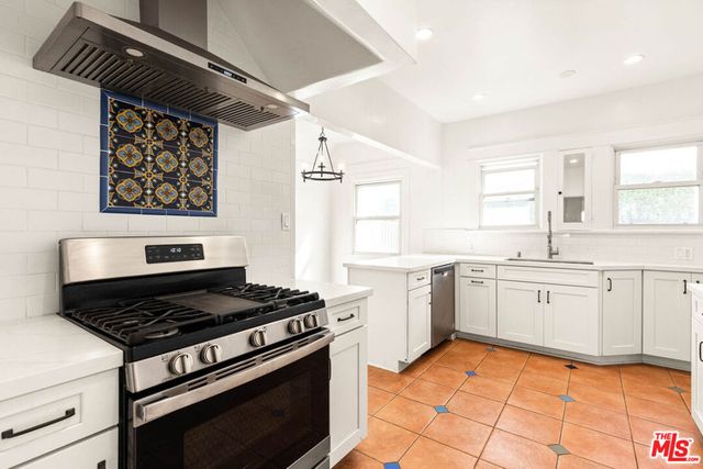 6620 W 6th Street, Los Angeles, CA 90048