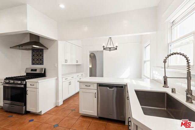 6620 W 6th Street, Los Angeles, CA 90048