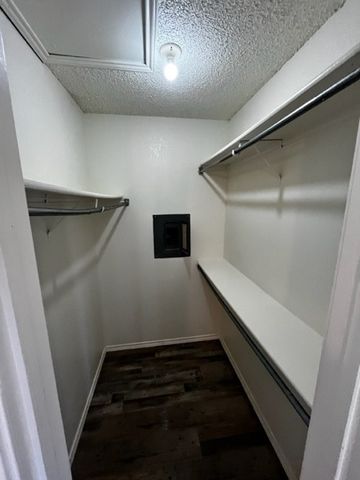 5750 Phoenix Drive 19, Dallas, TX 75231