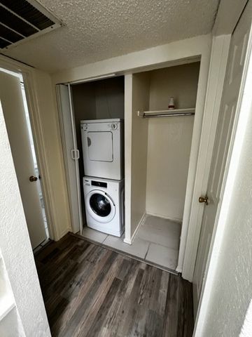 5750 Phoenix Drive 19, Dallas, TX 75231