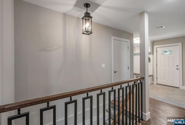 5 Blanchfield Court, Ho-ho-kus, NJ 07423