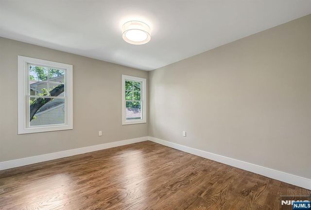 5 Blanchfield Court, Ho-ho-kus, NJ 07423