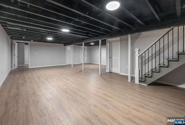 5 Blanchfield Court, Ho-ho-kus, NJ 07423