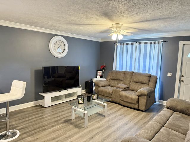 418 Riverview Dr, Shelbyville, TN 37160