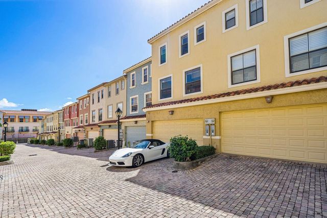 672 Fern Street, West Palm Beach, FL 33401