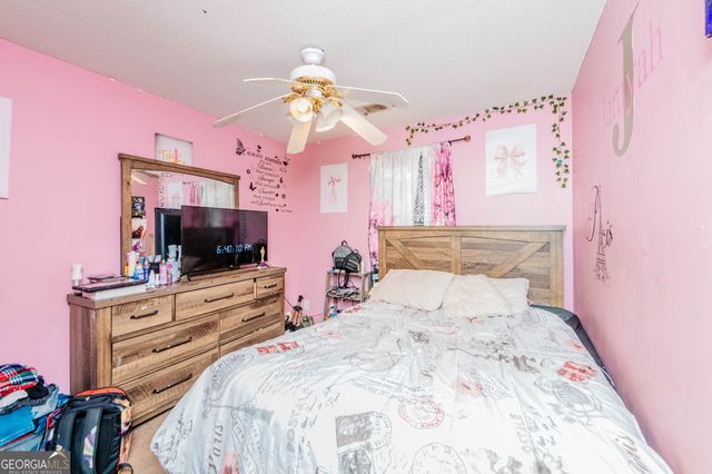 305 Strawbridge Lane, Bonaire, GA 31005