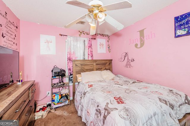 305 Strawbridge Lane, Bonaire, GA 31005