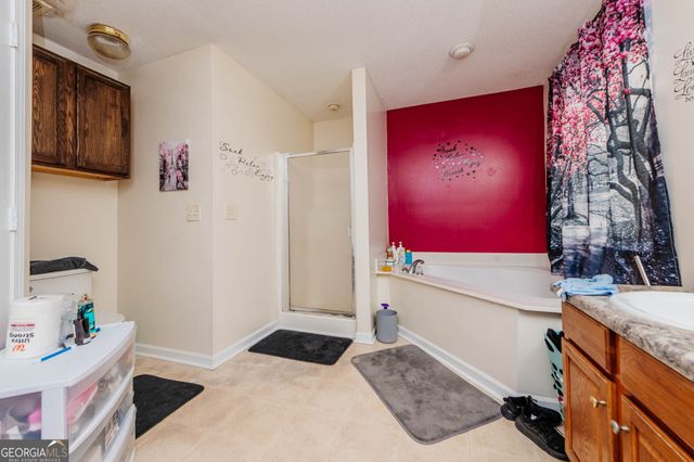 305 Strawbridge Lane, Bonaire, GA 31005