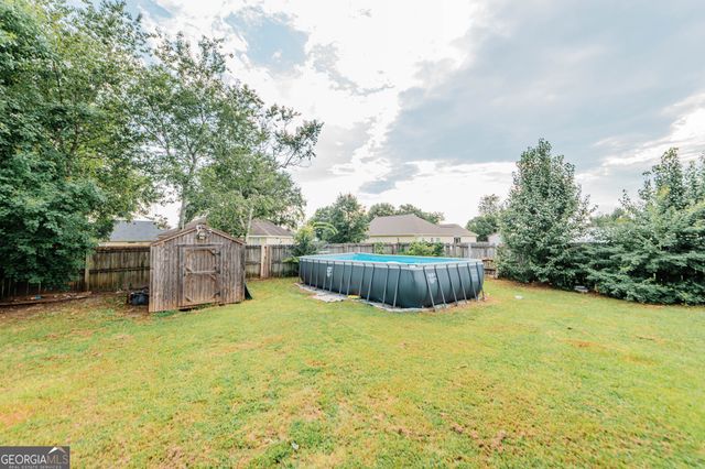 305 Strawbridge Lane, Bonaire, GA 31005