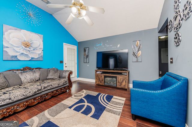 305 Strawbridge Lane, Bonaire, GA 31005