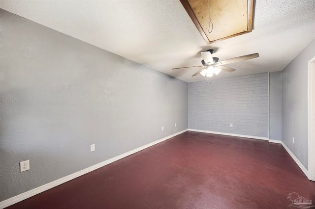 4997 Mayo Cir, Pace, FL 32571