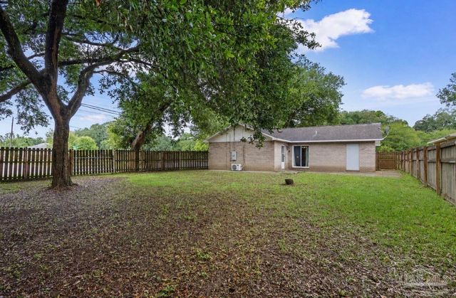 4997 Mayo Cir, Pace, FL 32571
