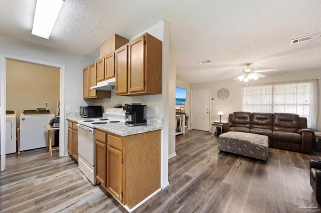 4997 Mayo Cir, Pace, FL 32571