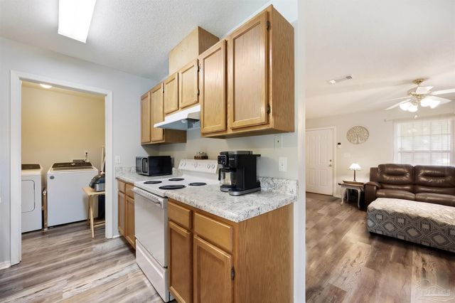 4997 Mayo Cir, Pace, FL 32571