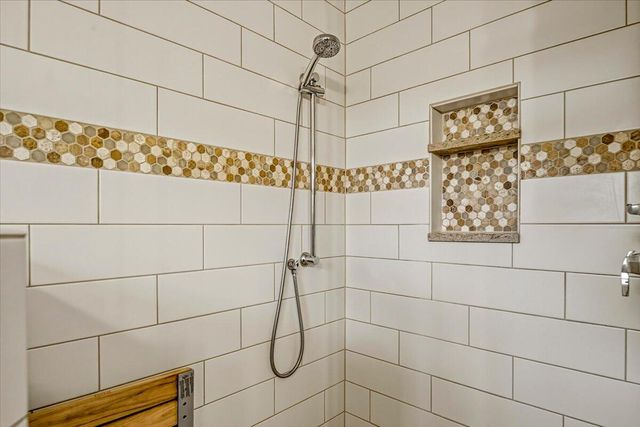 2232 SW Newberry Court, Redmond, OR 97756