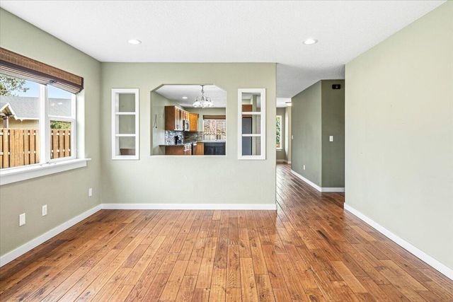 2232 SW Newberry Court, Redmond, OR 97756