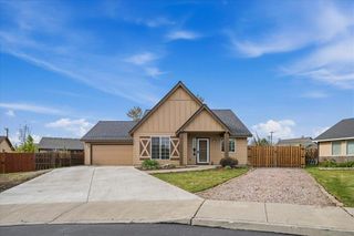2232 SW Newberry Court, Redmond, OR 97756