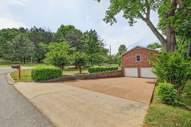 108 Ervin St, Hendersonville, TN 37075