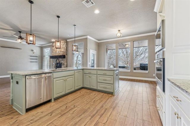 3514 Rivers Edge Court, Newcastle, OK 73065