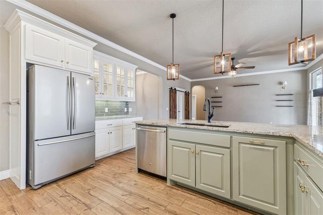 3514 Rivers Edge Court, Newcastle, OK 73065