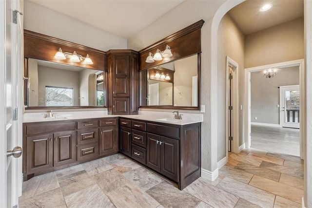 3514 Rivers Edge Court, Newcastle, OK 73065