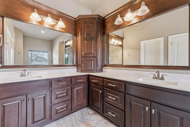 3514 Rivers Edge Court, Newcastle, OK 73065