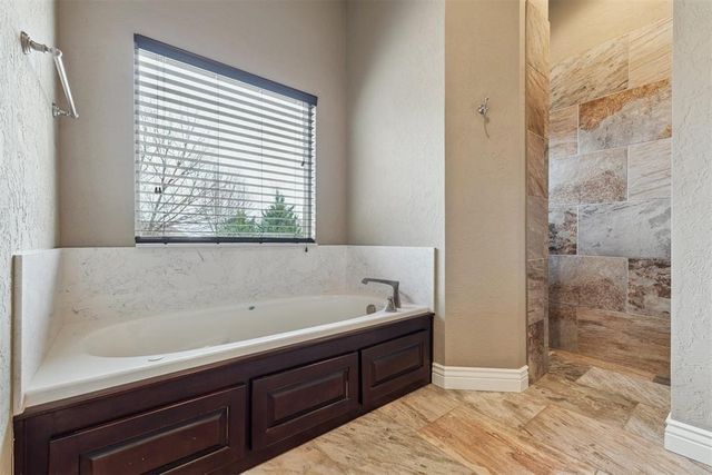 3514 Rivers Edge Court, Newcastle, OK 73065