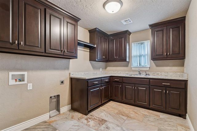 3514 Rivers Edge Court, Newcastle, OK 73065