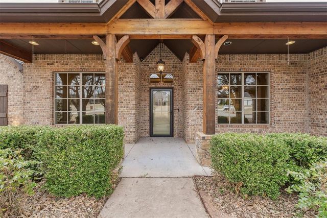 3514 Rivers Edge Court, Newcastle, OK 73065