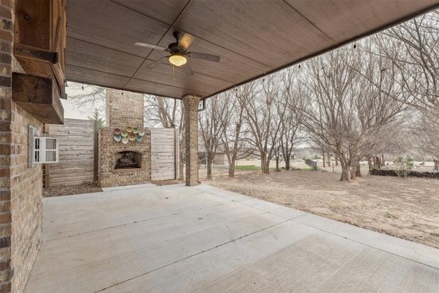 3514 Rivers Edge Court, Newcastle, OK 73065