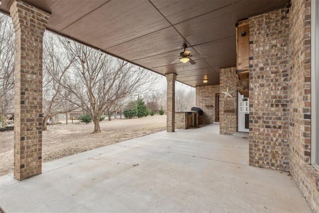 3514 Rivers Edge Court, Newcastle, OK 73065