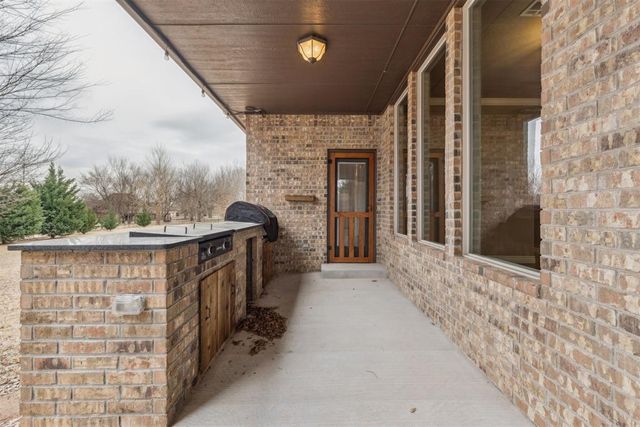 3514 Rivers Edge Court, Newcastle, OK 73065