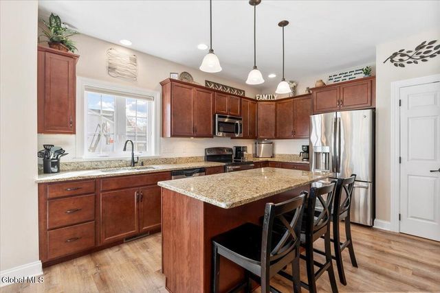 15 Stonebridge Drive, Ballston, NY 12019