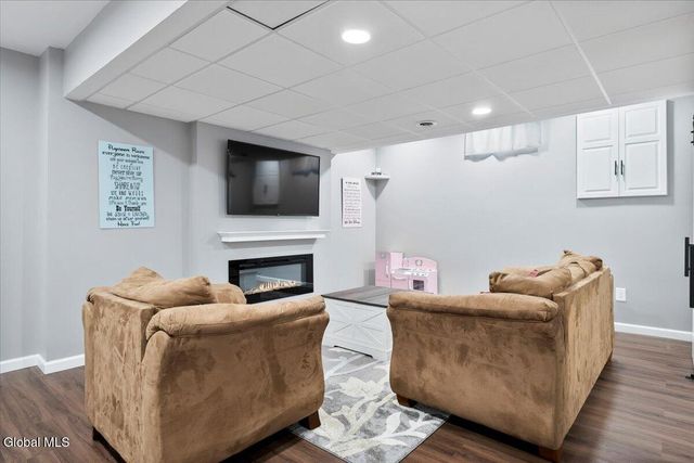 15 Stonebridge Drive, Ballston, NY 12019