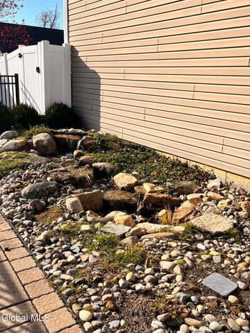 15 Stonebridge Drive, Ballston, NY 12019