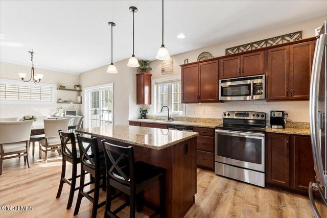 15 Stonebridge Drive, Ballston, NY 12019