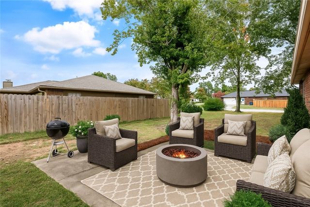 2709 Pleasant View Lane, Bentonville, AR 72712