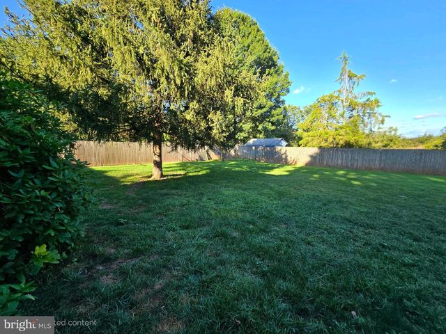 109 MERRITT AVE, Douglassville, PA 19518