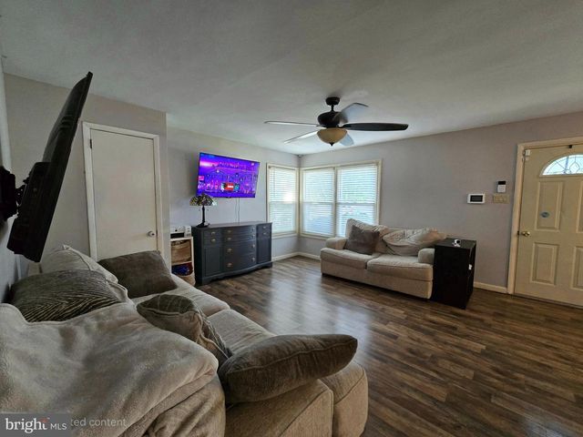 109 MERRITT AVE, Douglassville, PA 19518