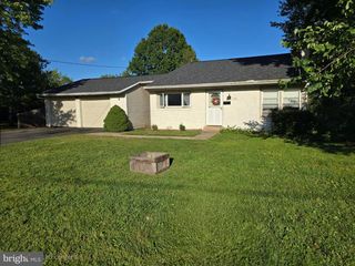 109 MERRITT AVE, Douglassville, PA 19518