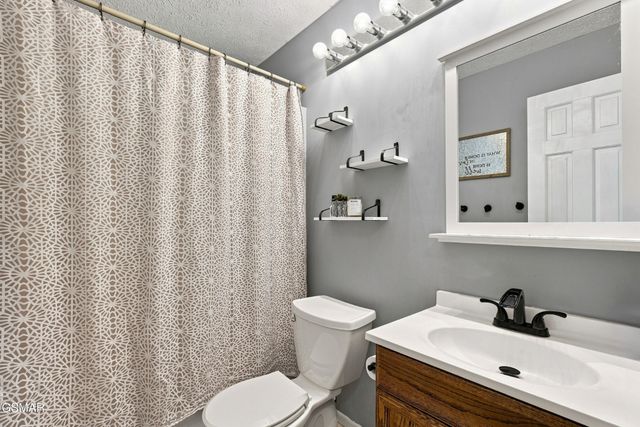 420 Hayes Drive, Kodak, TN 37764