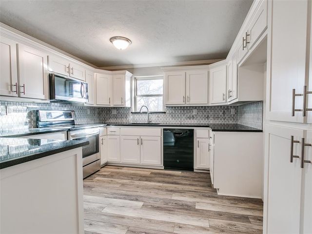 19329 Rock Spring Drive, Newalla, OK 74857