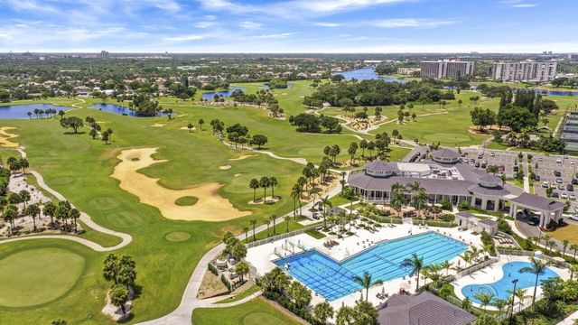 52 Yacht Club Drive 402, North Palm Beach, FL 33408