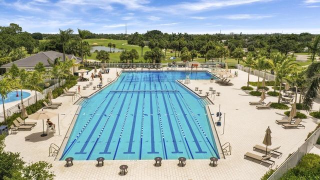 52 Yacht Club Drive 402, North Palm Beach, FL 33408