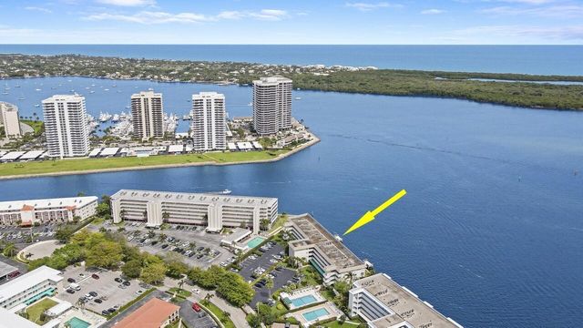 52 Yacht Club Drive 402, North Palm Beach, FL 33408
