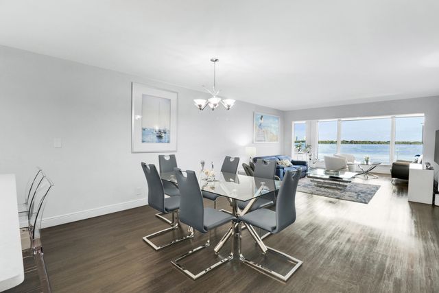 52 Yacht Club Drive 402, North Palm Beach, FL 33408