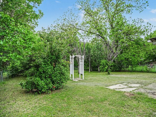 813 32nd Street, Grand Prairie, TX 75050