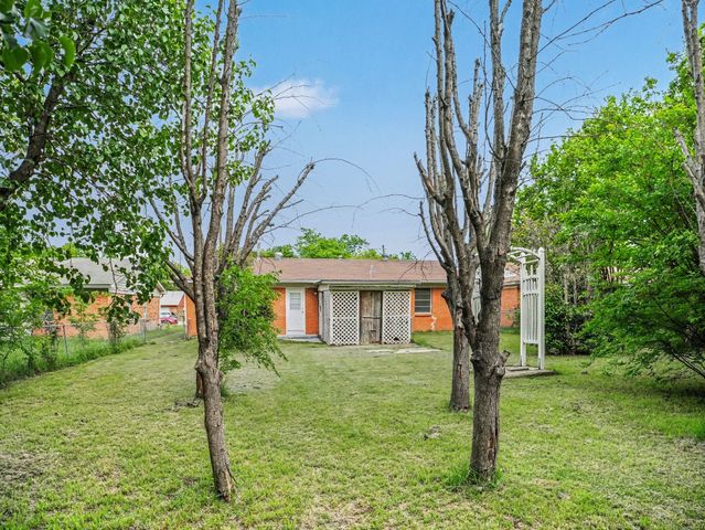 813 32nd Street, Grand Prairie, TX 75050