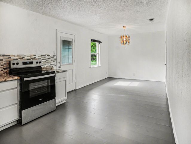 813 32nd Street, Grand Prairie, TX 75050